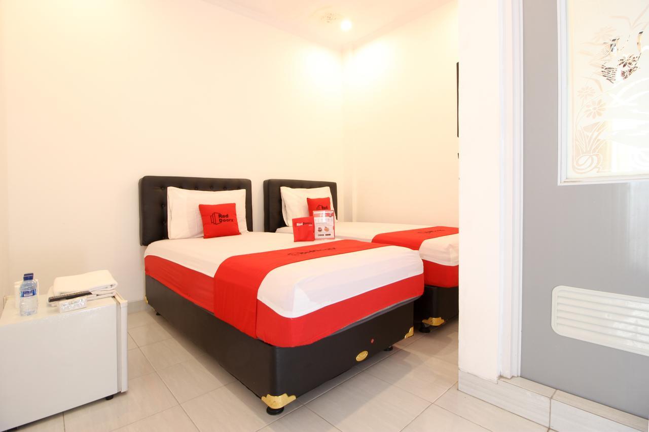 Reddoorz Plus @ Prawirotaman 3 Yogyakarta Exterior foto