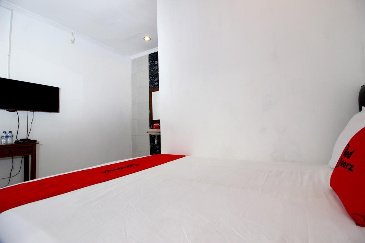 Reddoorz Plus @ Prawirotaman 3 Yogyakarta Exterior foto