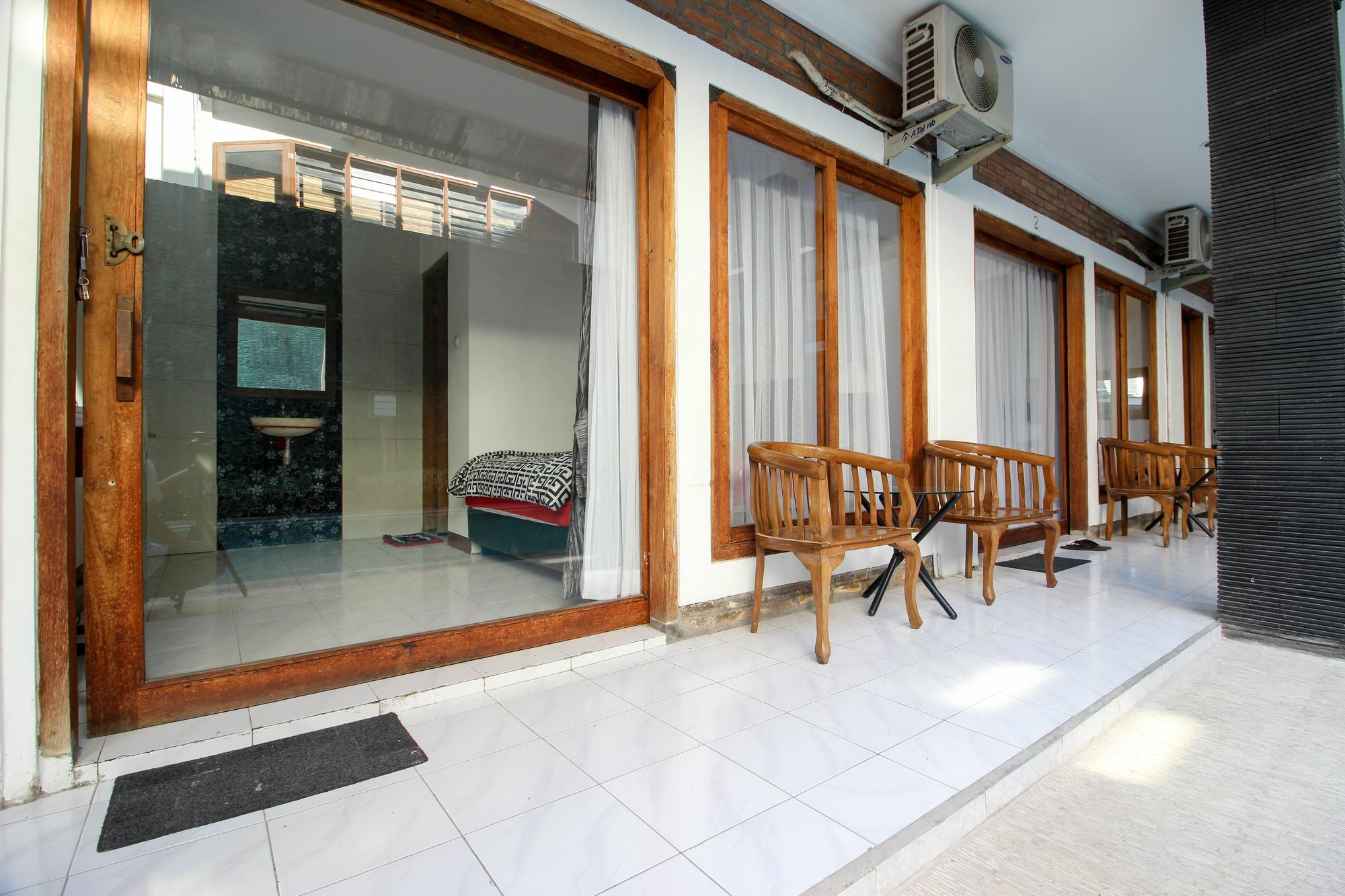 Reddoorz Plus @ Prawirotaman 3 Yogyakarta Exterior foto